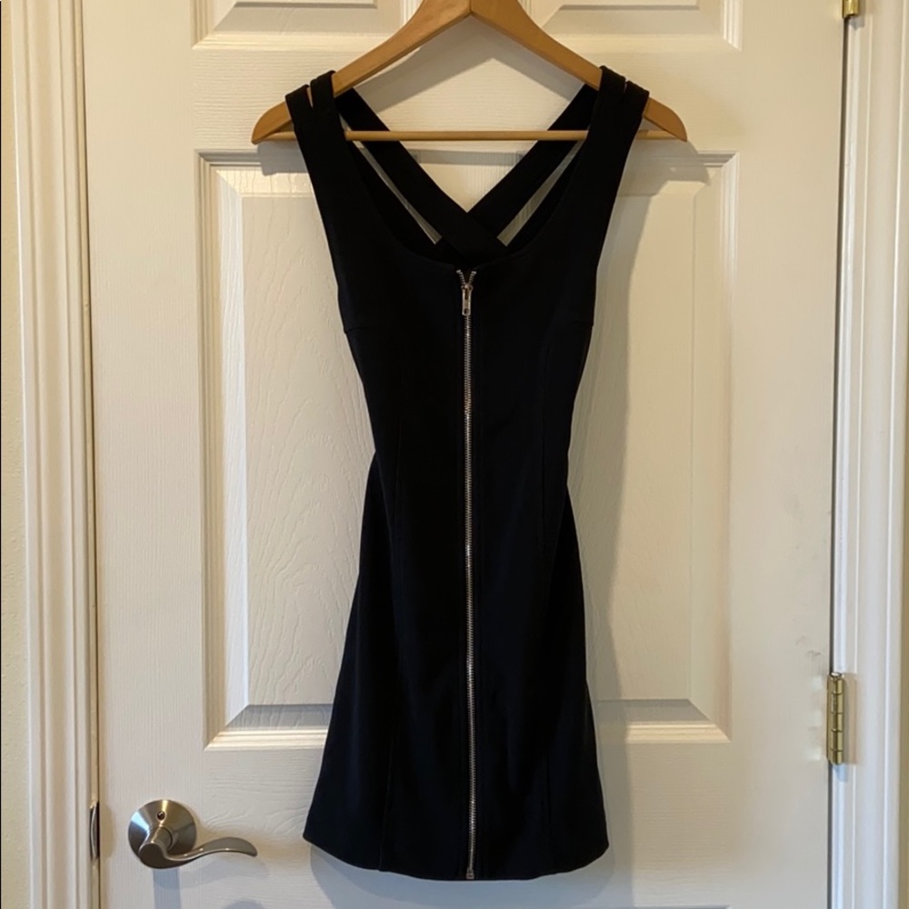 Black Bodycon Cross-back Dress